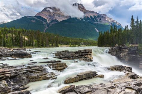 Athabasca Waterfalls By Icefields Parkway Jasper National Park