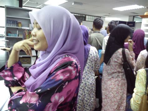It runs on clixster mobile, which uses. Nuarahman: Kad Siswa 1 Malaysia Buat Pelajar Gila Shopping