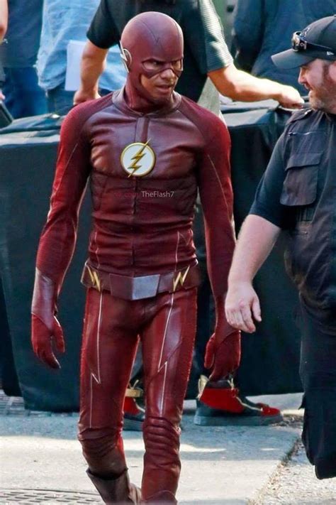 The Flash Gets A New Tactical Suit In Season 4 Quirkybyte