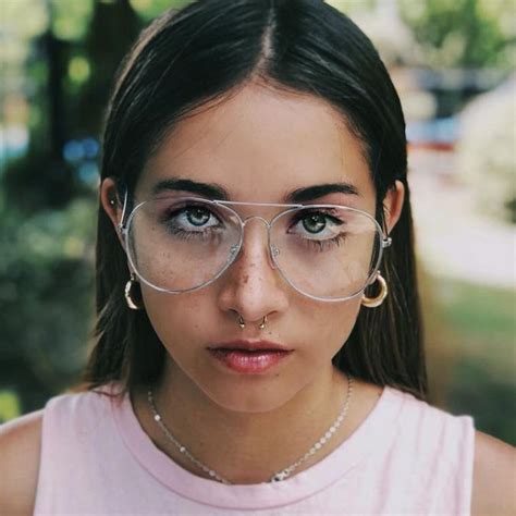 Her birthday, what she did before fame, her family life, fun trivia facts, popularity rankings, and more. Maria Becerra on Spotify