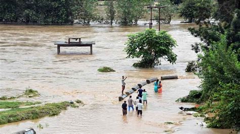 flash flood in himachal pradesh centre rushes three ndrf teams to help