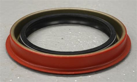 F250 Hub Seal Wheel Bearing Hub Seal Grease Seal