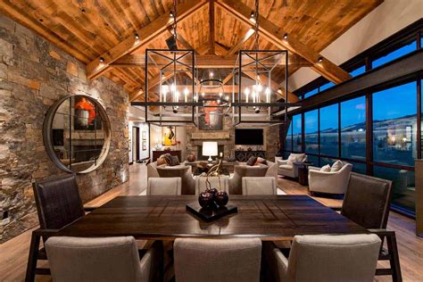 This Ranch Retreat Overlooks A Beautiful Mountain Landscape In Montana