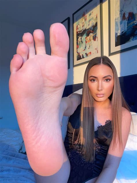 Foot Fetish Up On Twitter Mind Blowing Go To Herplayfulfeetx