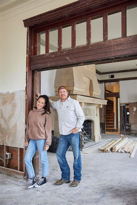 You Can Buy Chip And Joanna Gaines Iconic Fixer Upper Castle