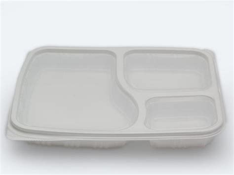 Large, black plastic party platters with clear lids. Plastic 3 Compartment Disposable Meal Tray With Lid, Rs 11 ...