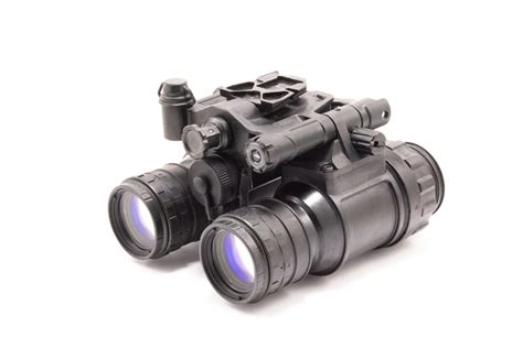 Pvs 31d Lightweight Night Vision Binocular Includes Wilcox G24 Mount