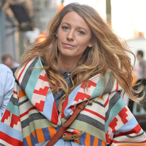 Blake Lively Stylishly Conceals Her Baby Bump E Online