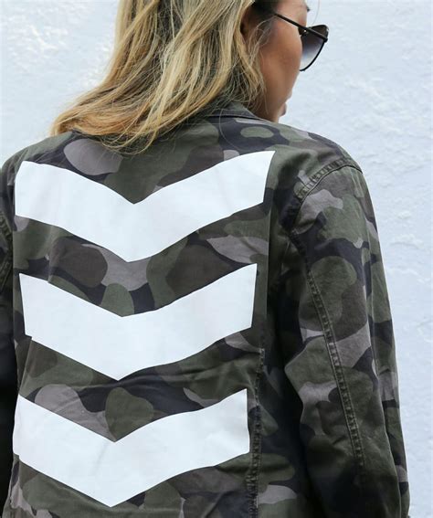 Camo Jacket Outfit Idea To Wear Right Now And The Perfect Camo Jacket