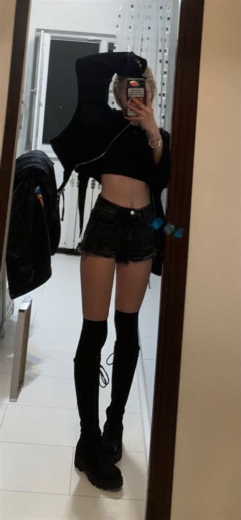 Techno Party Outfit