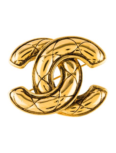 Chanel Quilted Cc Brooch Gold Tone Metal Pin Brooches Cha217996