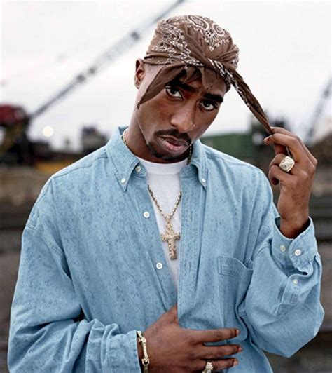 Look Tupac In Bandana A Memorable And Timeless Fashion Style