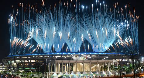 حققت الصين ميداليتها الذهبية في الألعاب الأولمبية الصيفية المقامة في العاصمة اليابانية طوكيو، وهذه المرة برفع الأثقال مع رقم قياسي أولمبي جديد. افتتاح دورة الألعاب الأولمبية الصيفية الـ31 في ريو دي جانيرو - Sputnik Arabic