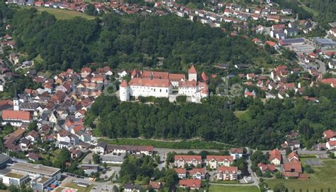 Luftbild Wörth an der Donau Burganlage des Schloss Wörth an der Donau