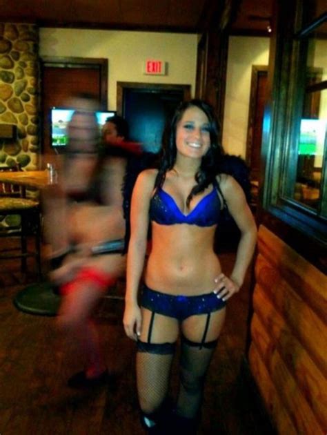 Twin Peaks Hot Waitresses Naked Cumception