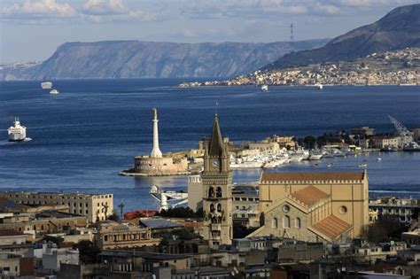 Habitational name from the sicilian city of this name. Una dolce tradizione di passaggio: la città di Messina e ...