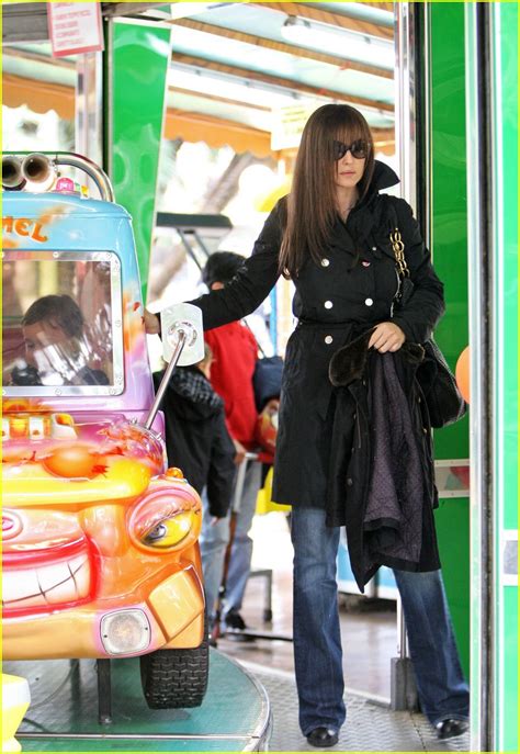 E mamma monica bellucci si emoziona. Monica Bellucci's Daughter Goes Jump, Jump: Photo 1048811 ...