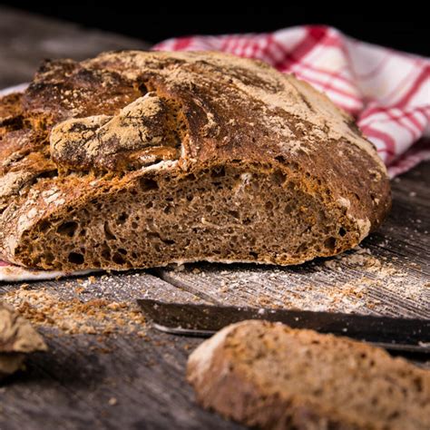 Brot selber backen: Rezepte für Sauerteig und Hefeteig - kraut & rüben
