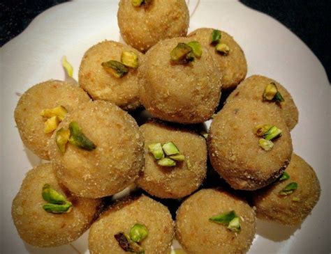 Now roast flax seeds in the same pan and transfer to the same bowl carrying roasted oats. Churma Ladoo Recipe | Churma Laddu | VegeCravings