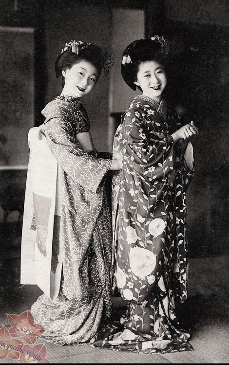 Maiko Postcard About 1940s Japan Image Via Kofuji On Flickr Geisha Japan Japan