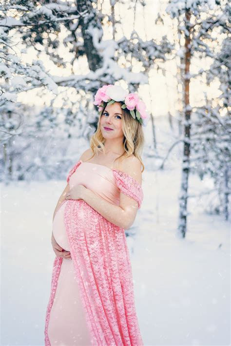 Winter Wonderland Maternity Winter Maternity Photos Maternity Pictures Pregnancy Photos
