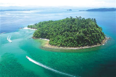 Tunku Abdul Rahman Marine Park Borneo Adventure