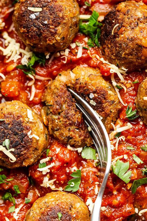 Meaty Vegan Meatballs In Tomato Sauce Lazy Cat Kitchen