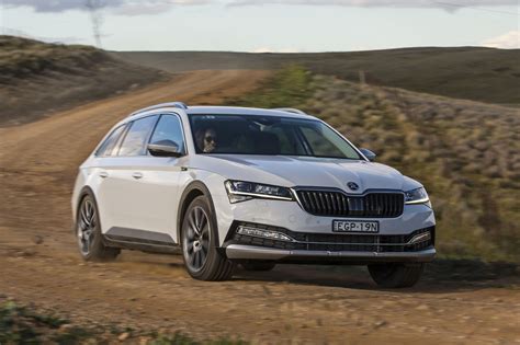 Škoda superb will support you with numerous safety assistants, simply clever features and the škoda superb drives as dynamically as it looks. 2021 Skoda Superb pricing and specs | CarExpert