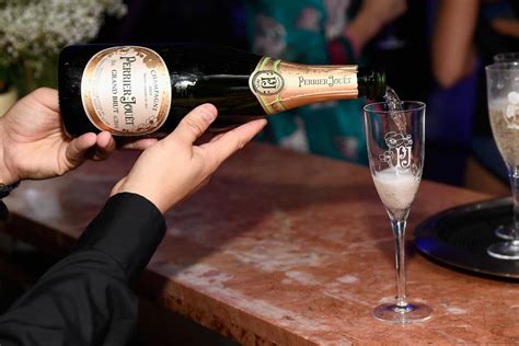 How To Make Champagne Last And Other Expert Tips To Enjoying Bubbly