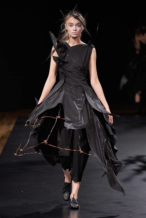 13 Avant Garde Looks From Yohji Yamamoto Springsummer 2021