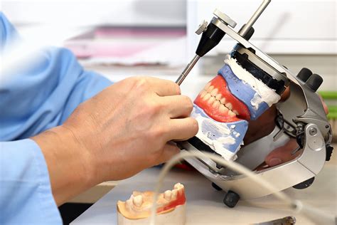 ¿en Qué Consisten Las Prótesis Dentales Completas Estudi Dental