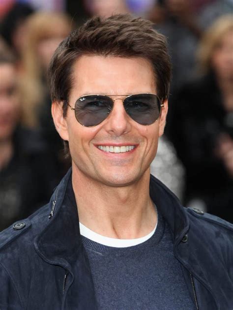 Tom Cruises Hairstyles Over The Years Headcurve