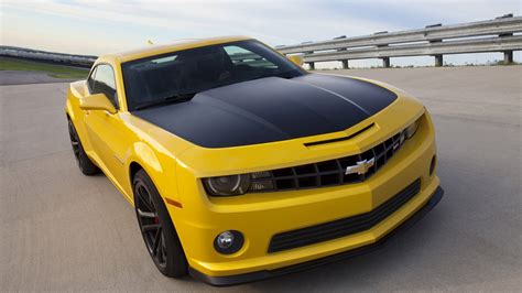 800x600 Resolution Yellow And Black Chevrolet Camaro Coupe Car