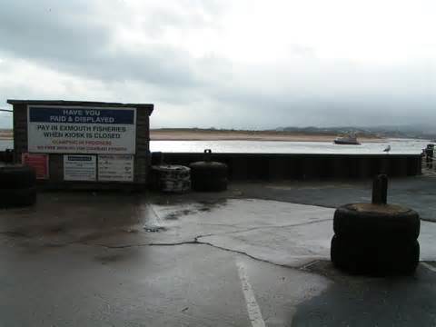 Exmouth harbour parking, looking towards... © Rob Purvis :: Geograph