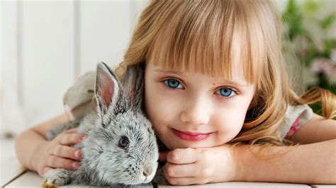 Cute Girl Witjh Rabbit Wallpapers Hd Wallpapers Id 29015