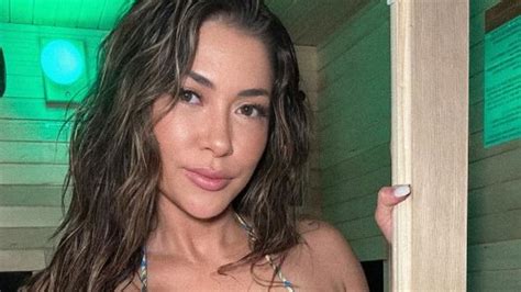 Stunning UFC Octagon Girl Arianny Celeste Sizzles In Barely There