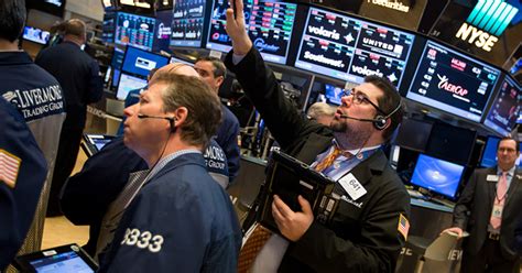 Dow Closes Above 25000 For The First Time Crains Chicago Business
