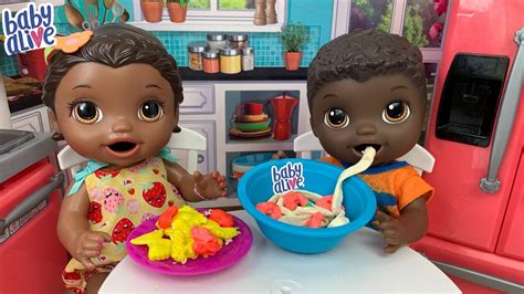 Feeding Baby Alive Super Snacks Snackin Lily And Luke Baby Twins Play