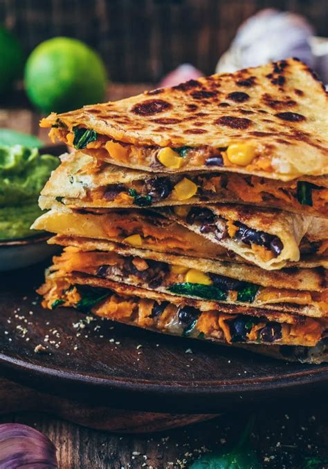 Make these vegan wellingtons ahead of time for a less stressed christmas dinner. 12 Simple Vegan Dinners Anyone Will Love | Vegan dinners ...