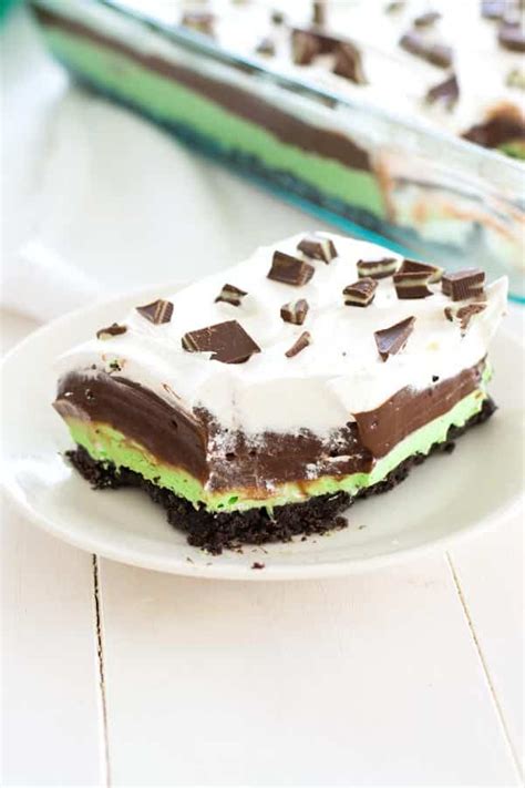 Whisk for several minutes until pudding begings to thicken. Mint Chocolate Lasagna no-bake dessert with layers of mint ...