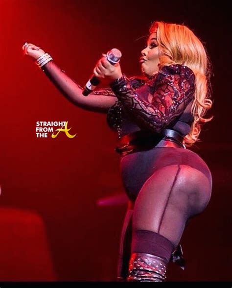 Hips Dont Lie Or Do They Lil Kim Pic Goes Viral PHOTOS VIDEO Straight From The A