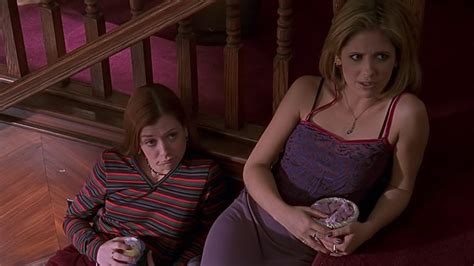 Willow And Buffy 2x12 Bad Eggs Buffy Bad Eggs 2000s Girl
