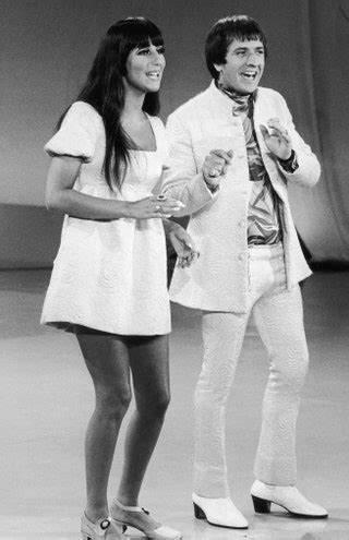 The Iconic Style Of Cher And Sonny Bono In 26 Vintage Photos Vogue France