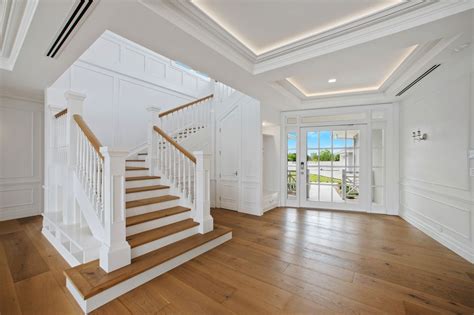 Gorgeous Staircase Hamptons House Hamptons Style Home Luxury House
