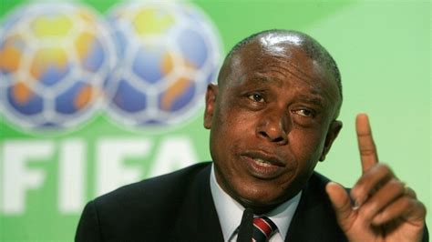 Бывший кандидат на пост главы fifa. SA Tokyo Sexwale Gets New FIFA Appointment
