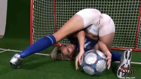 Pictures Showing For Naked Football Mypornarchive Net