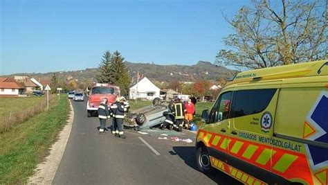 • 9 614 просмотров 1 год назад. Családja balesetéhez riasztották a mentőt - Blikk