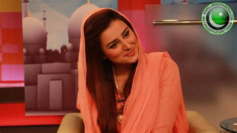 Madiha naqvi early life & career Madiha Naqvi Cute Close Face Picture - Pakistan "The Land ...