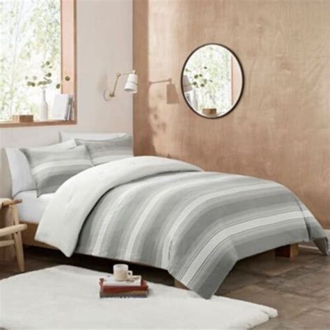 Ugg® Devon 3 Piece Reversible Fullqueen Comforter Set In Grey Ombre