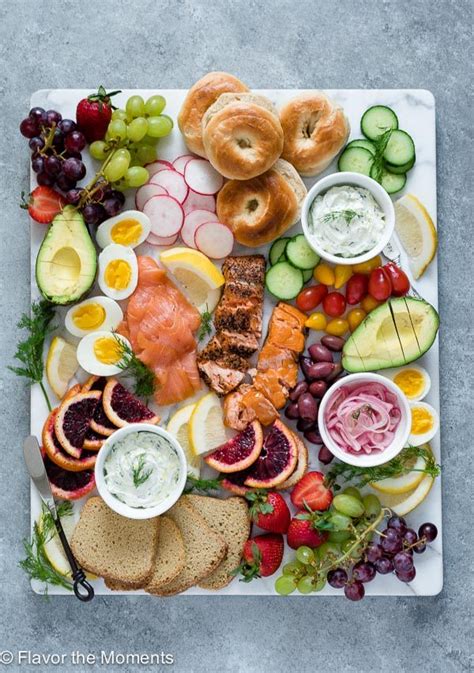 Smoked salmon breakfast platter is the ultimate spread for a special breakfast or brunch! What To Eat With Smoked Salmon For Breakfasts : Smoked ...